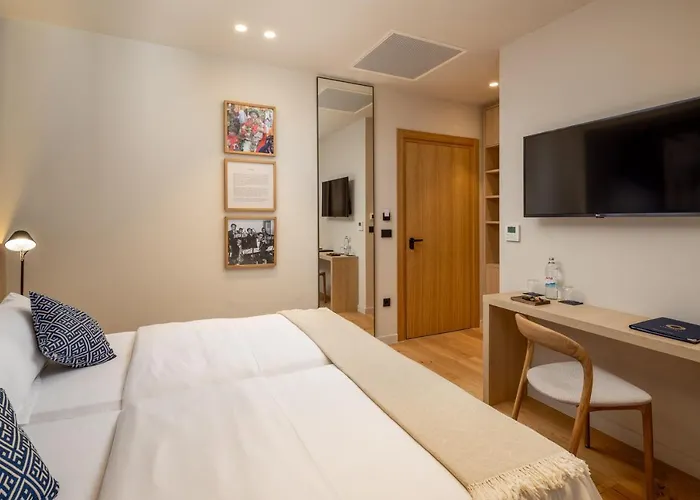 Emotheo Heritage Hotell