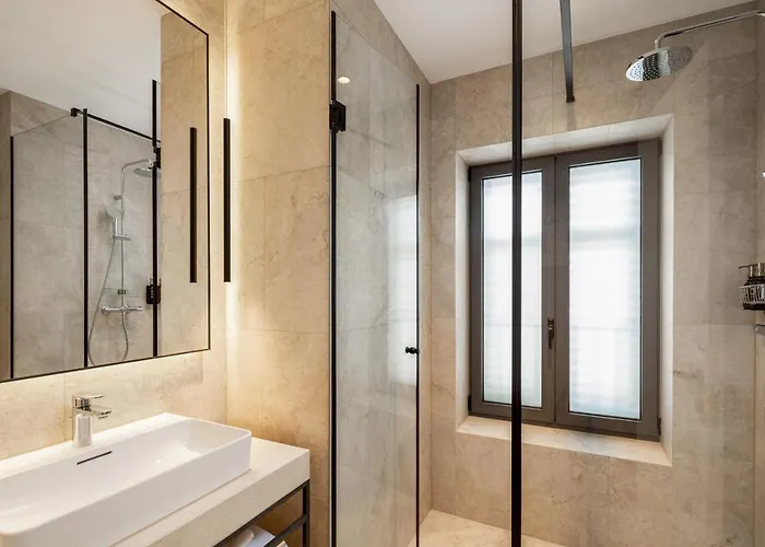 Emotheo Heritage Hotell 4*