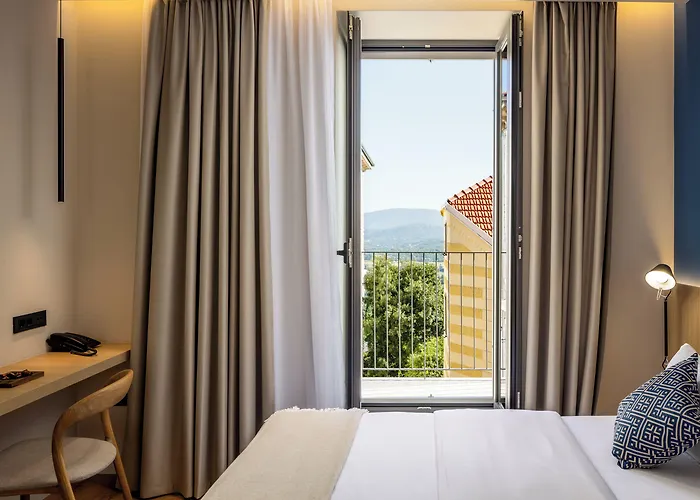 Emotheo Heritage Hotell 4*
